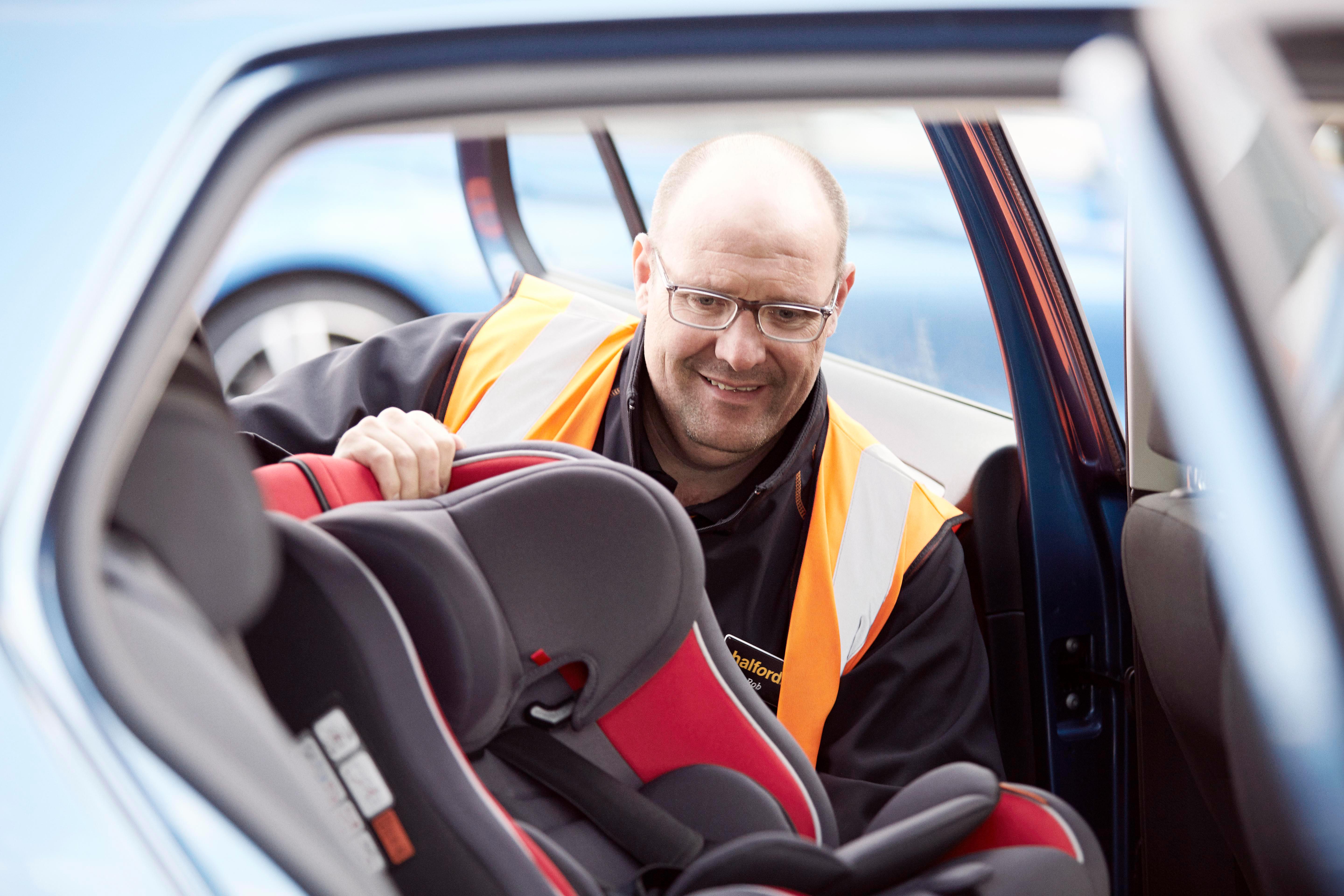 Child Seat Demo Halfords UK