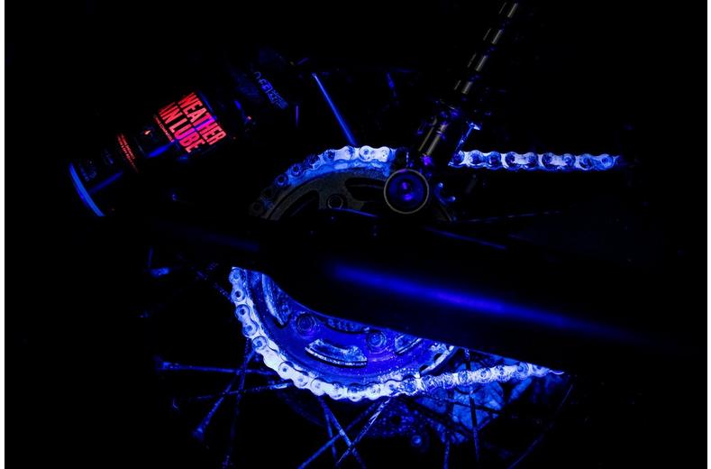 MUC-OFF All Weather Chain Lube - 400ml MUC-OFF All Weather Chain Lube - 400ml