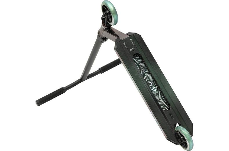 Invert Supreme Jamie Hull Journey 2 Stunt Scooter – Chameleon Invert Supreme Jamie Hull Journey 2 Stunt Scooter – Chameleon