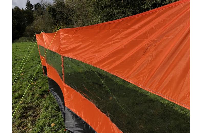 Olpro Orange Compact 4 Pole Windbreak - Steel Poles Olpro Orange Compact 4 Pole Windbreak - Steel Poles