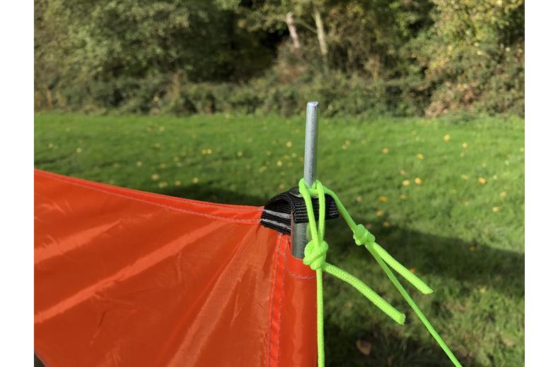 Olpro Orange Compact 4 Pole Windbreak - Steel Poles Olpro Orange Compact 4 Pole Windbreak - Steel Poles