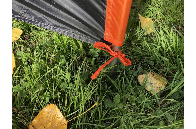 Olpro Orange Compact 4 Pole Windbreak - Steel Poles Olpro Orange Compact 4 Pole Windbreak - Steel Poles
