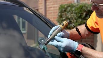 Windshield Repair Kit | Cracked Glass Repair Kit | Windshield Scratch  Remover | Window Screen Repair Kit | Windshield Chip Repair Kit |  Windshield