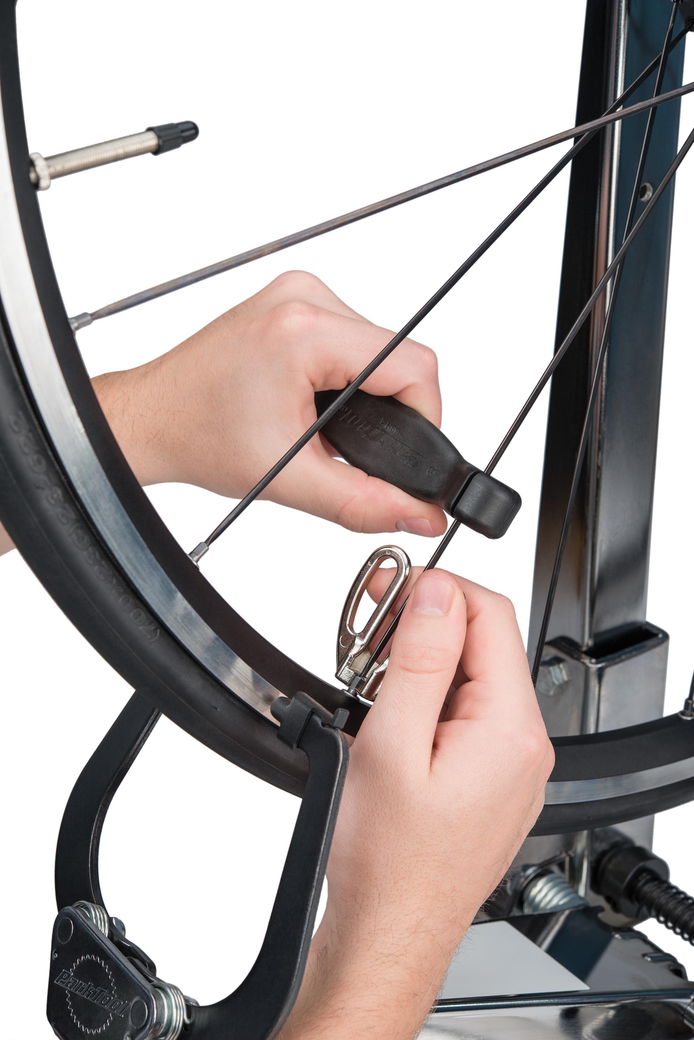 BSH-4 - Bladed Spoke Holder