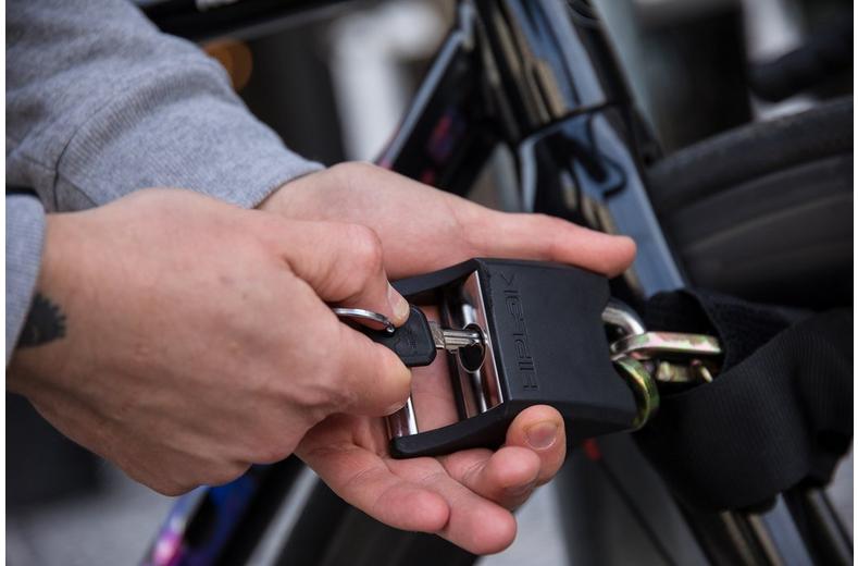 Hiplok Original - Wearable Chain Lock Hiplok Original - Wearable Chain Lock