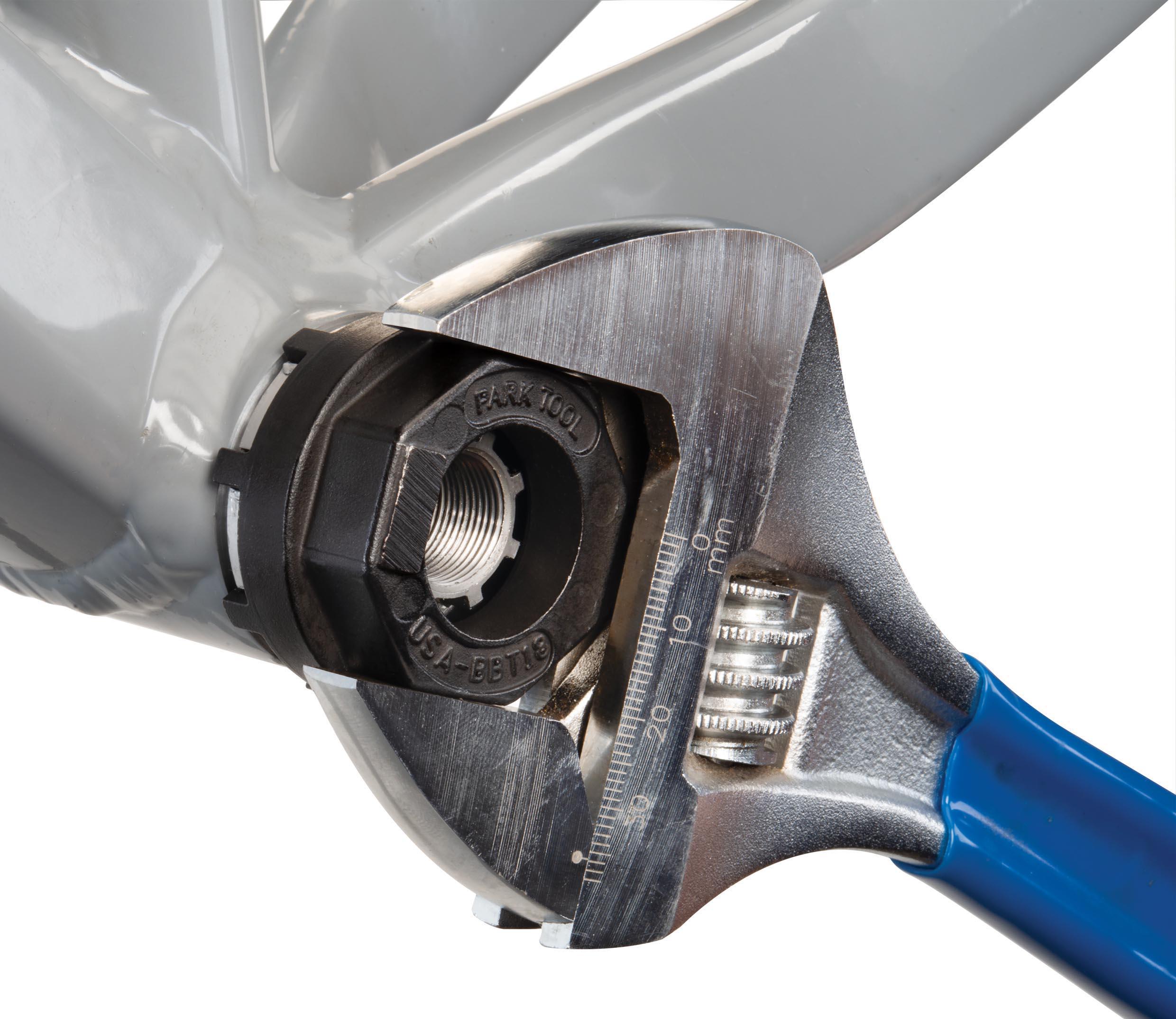BBT-18 - Bottom Bracket Tool 8-Tooth Splines: Shimano & Isis Sealed Cartridge