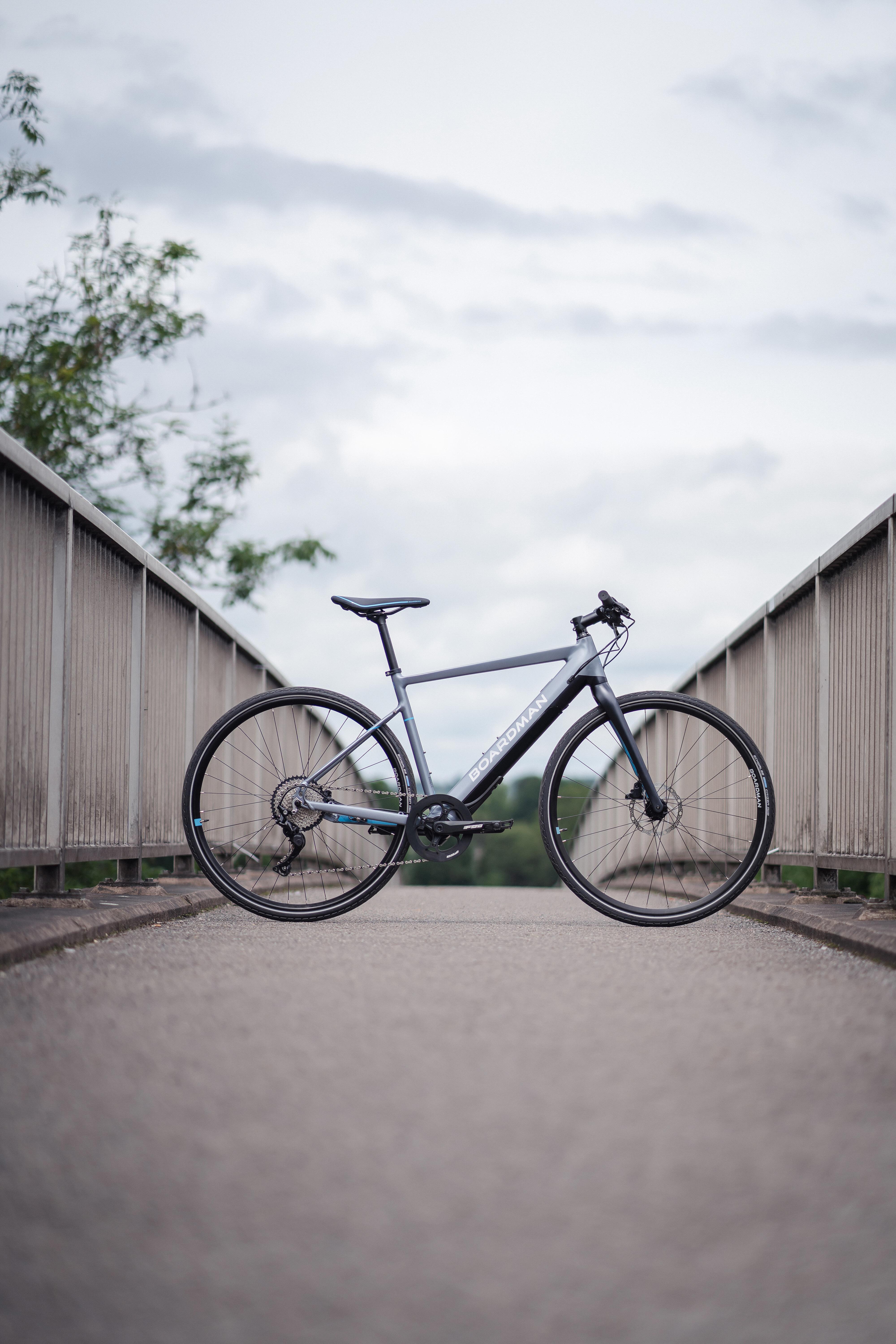 Boardman HYB 8.9E Mens Hybrid Electric Bike - M, L Frames