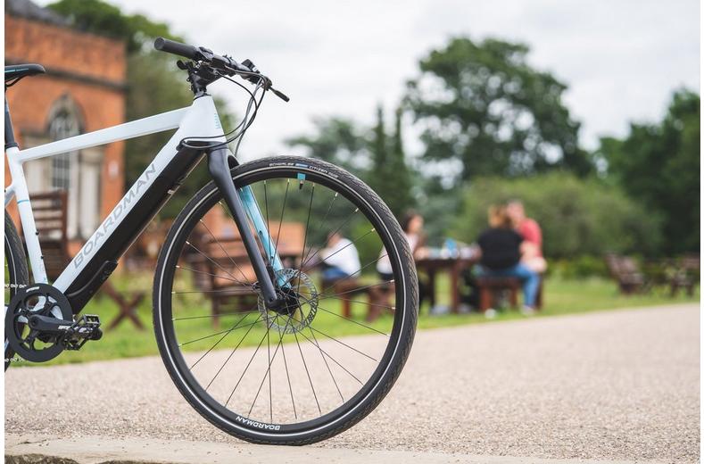Boardman HYB 8.9E Womens Hybrid Electric Bike - S, M Frames Boardman HYB 8.9E Womens Hybrid Electric Bike - S, M Frames