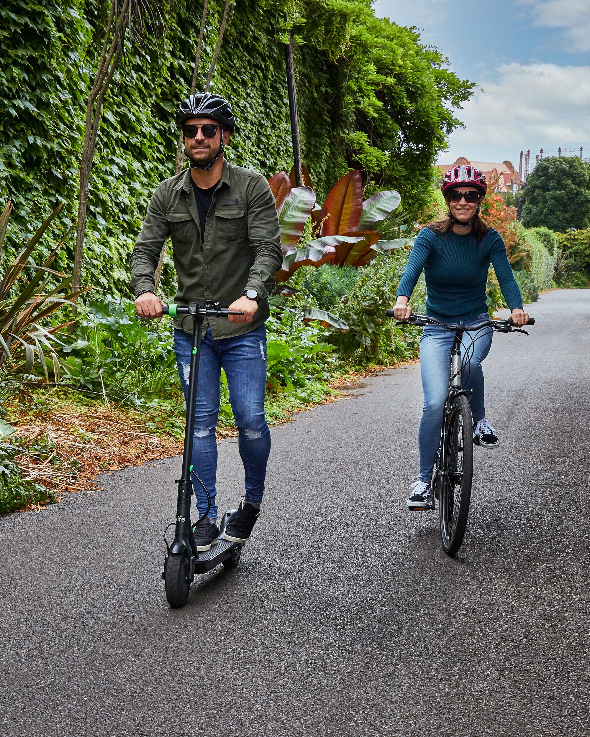 HardnutZ Stealth HiVis Helmet (54-61cm)