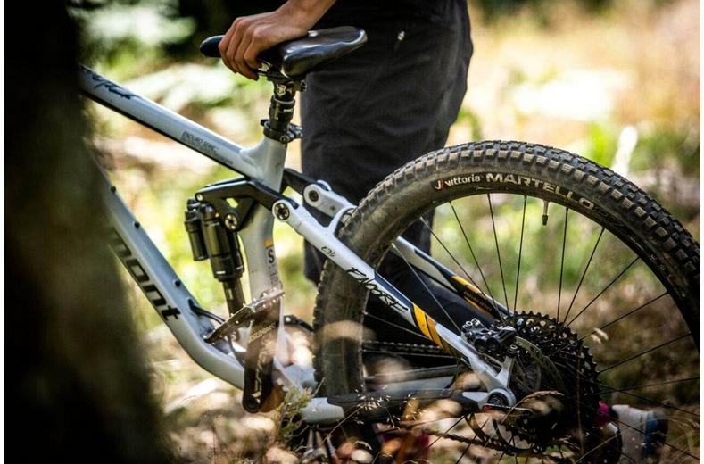 Vittoria Martello 4C G2.0 Enduro 2-Ply Tubeless Tyre, 27.5x2.60" Vittoria Martello 4C G2.0 Enduro 2-Ply Tubeless Tyre, 27.5x2.60"