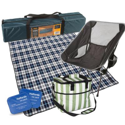 Halfords Windbreak, Chair, Picnic Rug & Coolbag Bundle