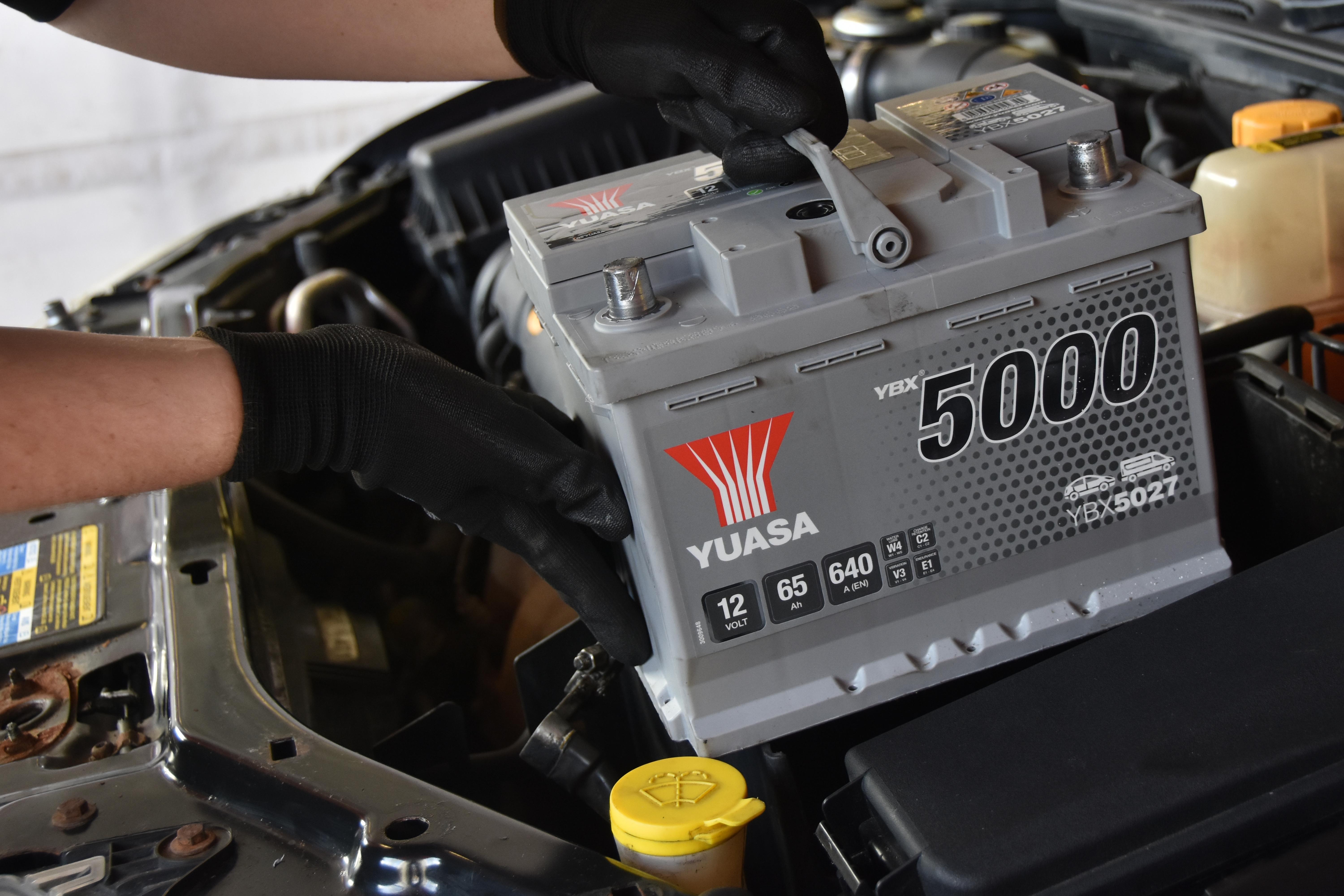 Yuasa HSB096 Silver 12V Car Battery 5 Year Guarantee