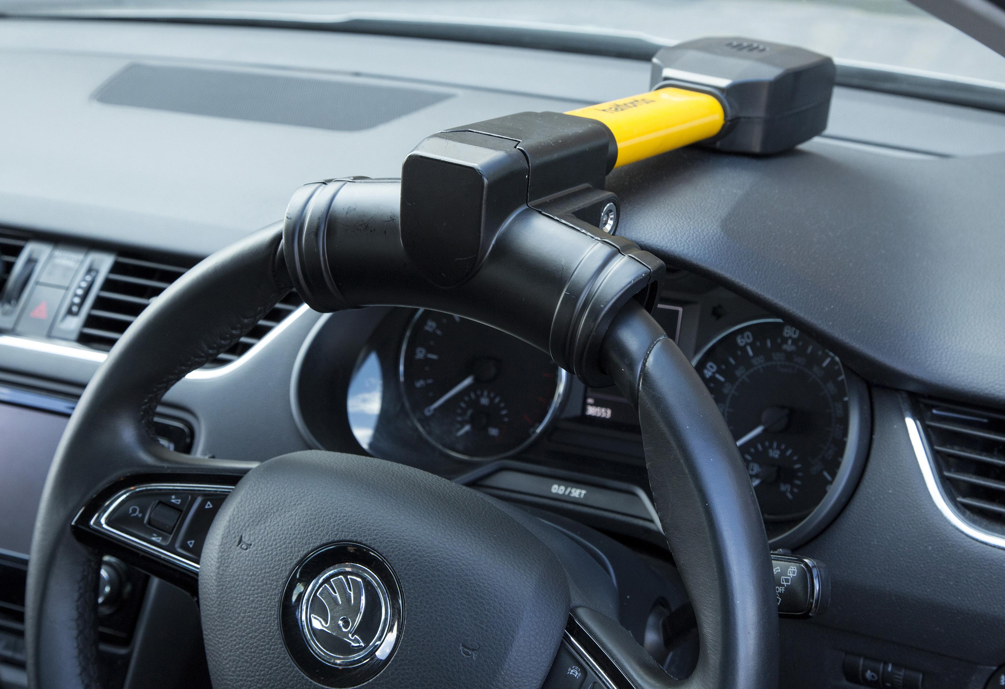 Halfords T-Bar Steering Lock with Alarm