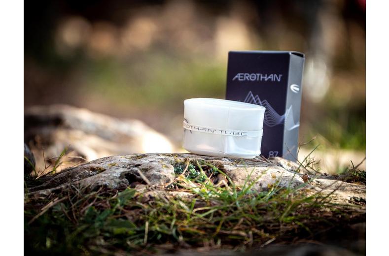 Schwalbe Aerothan Presta Tube 40mm Valve, MTB 29x2.1-2.4" (SV19E) Schwalbe Aerothan Presta Tube 40mm Valve, MTB 29x2.1-2.4" (SV19E)