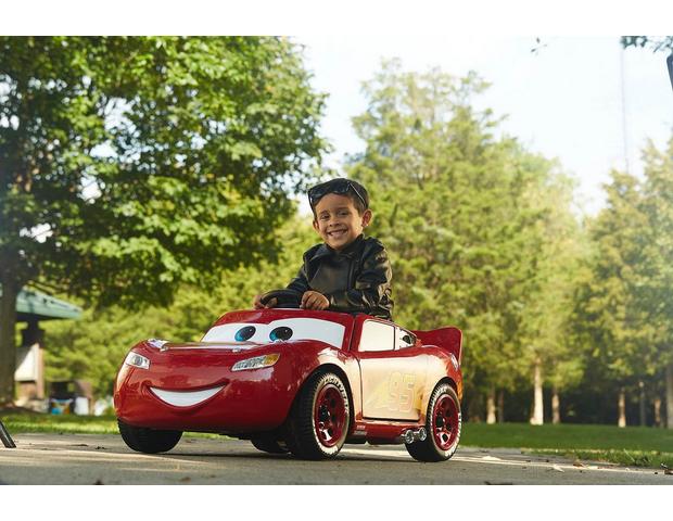 Step2 Disney Pixar Cars 3 Ride On Lightning McQueen Car Racer