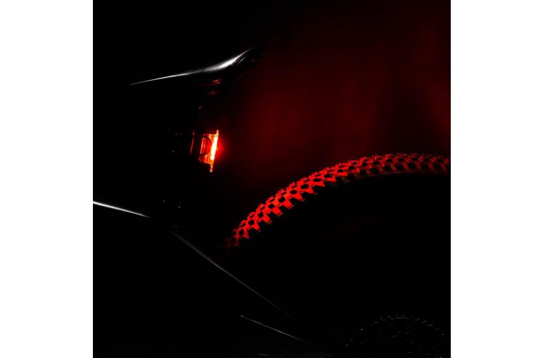 Lezyne - Strip Drive Pro 400+ Rear Bike Light Lezyne - Strip Drive Pro 400+ Rear Bike Light