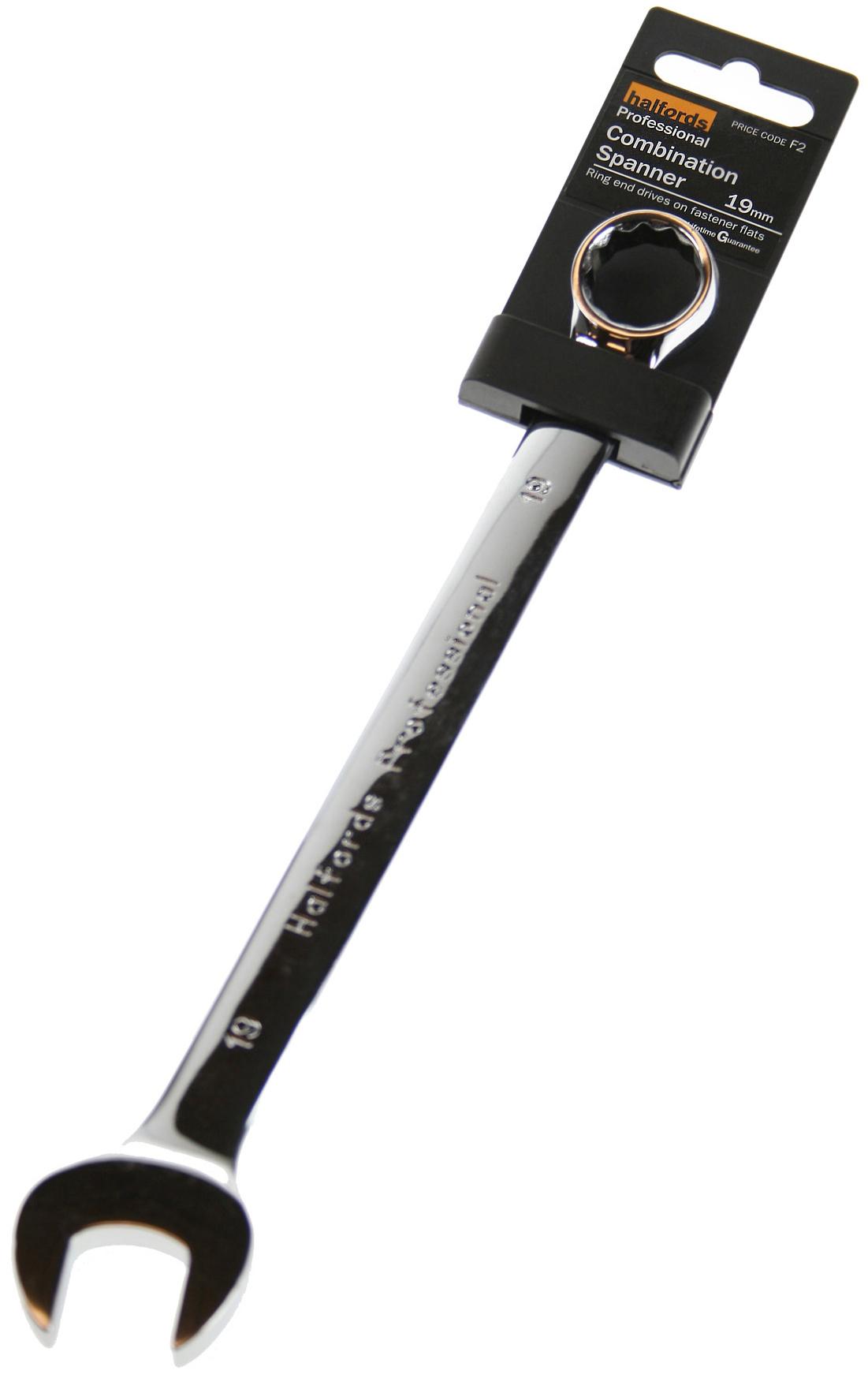 Halfords Bmw Melbourne Red Car Spray Paint for only £8.50