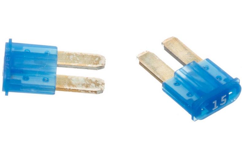 Halfords Micro 2 Prong Fuses 15amp (FUSE135) Halfords Micro 2 Prong Fuses 15amp (FUSE135)