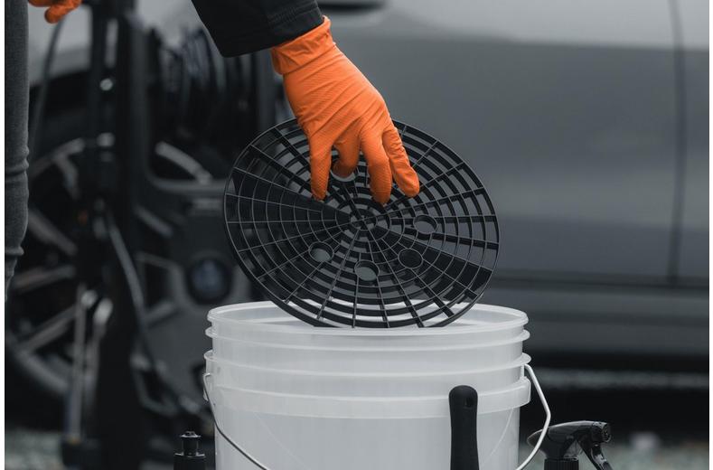 Halfords Advanced 20 Litre Valeting Bucket Halfords Advanced 20 Litre Valeting Bucket