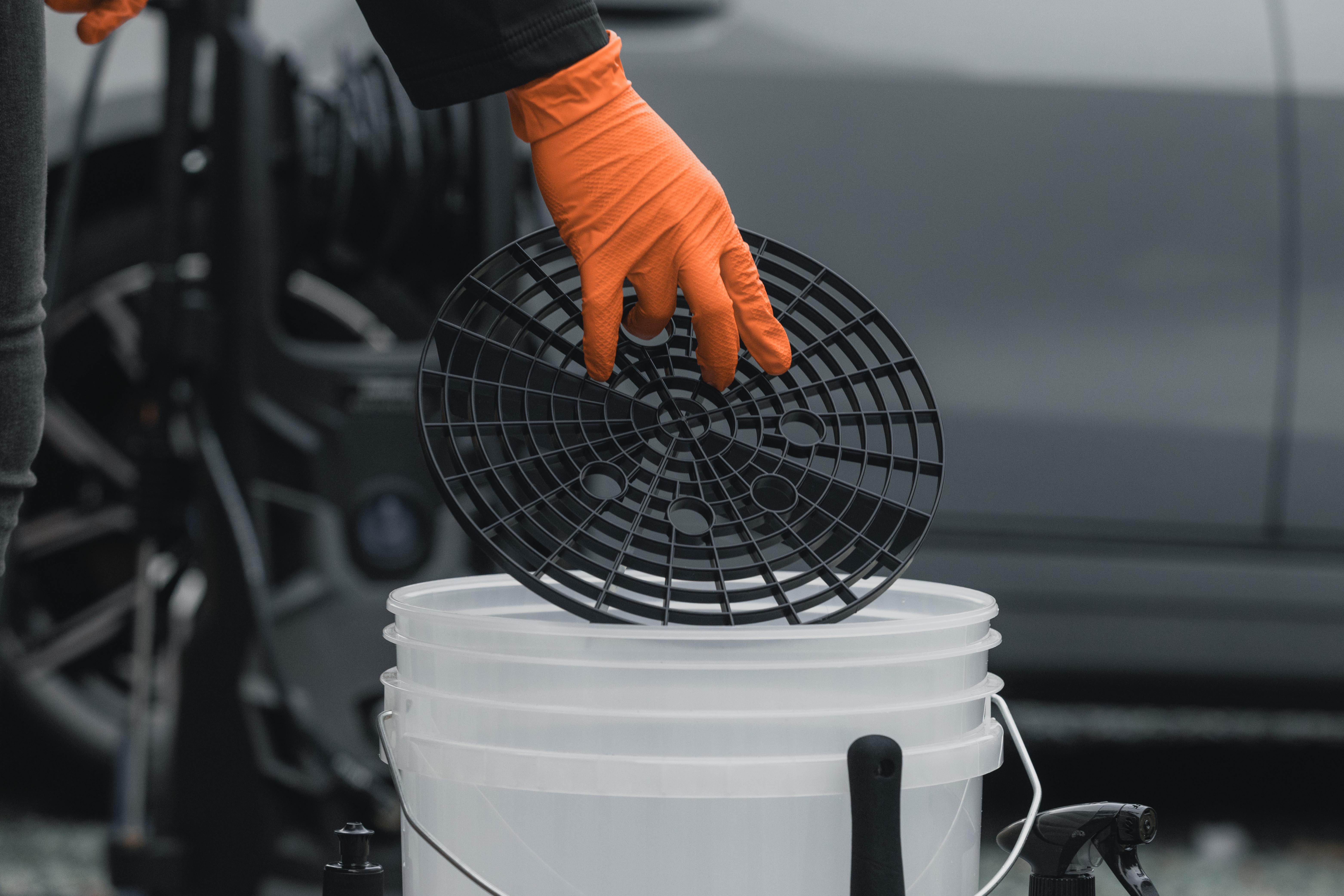 Halfords Advanced 20L Clear Bucket