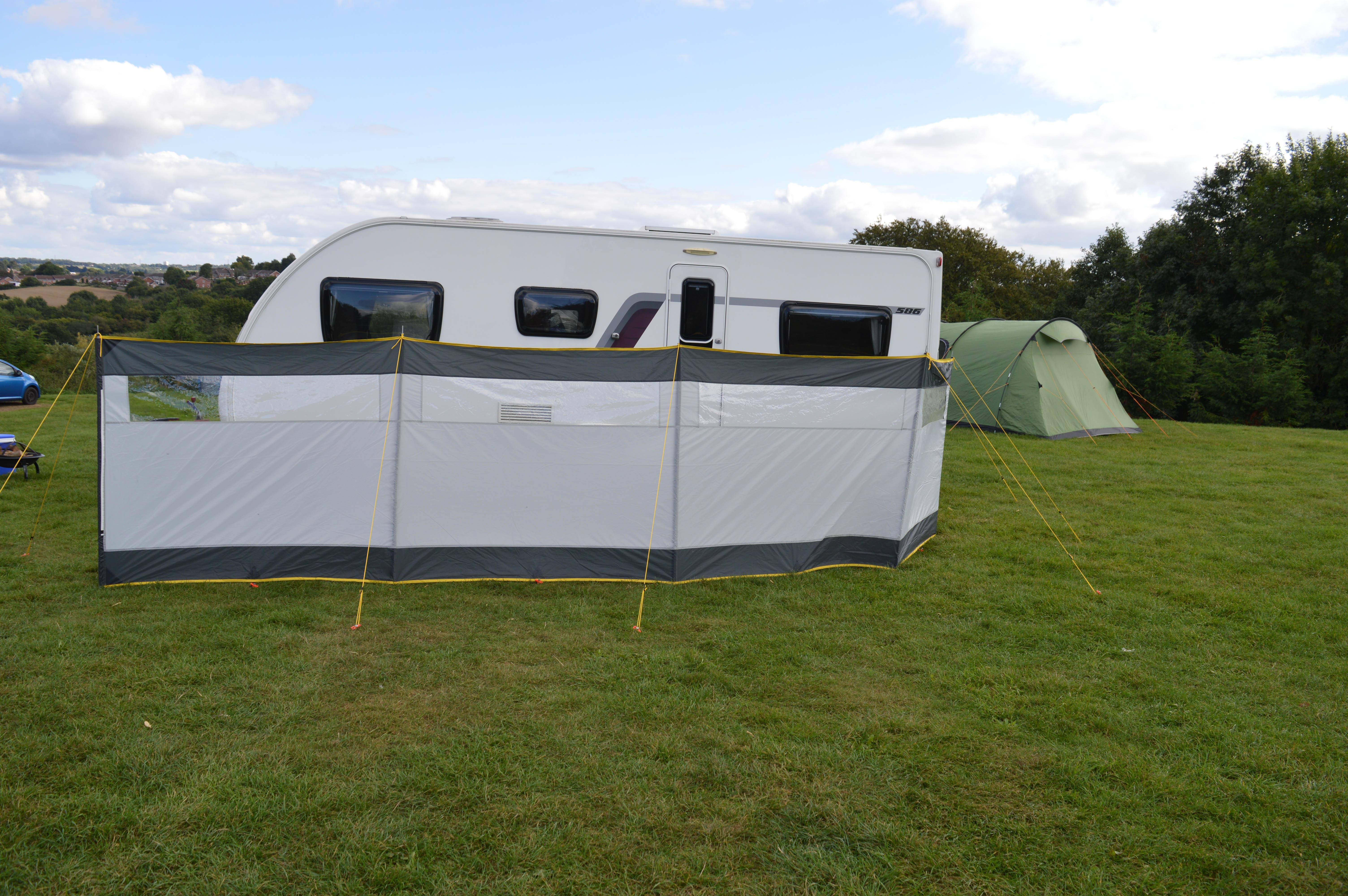 Maypole Steel Poled 5 Panel Windbreak