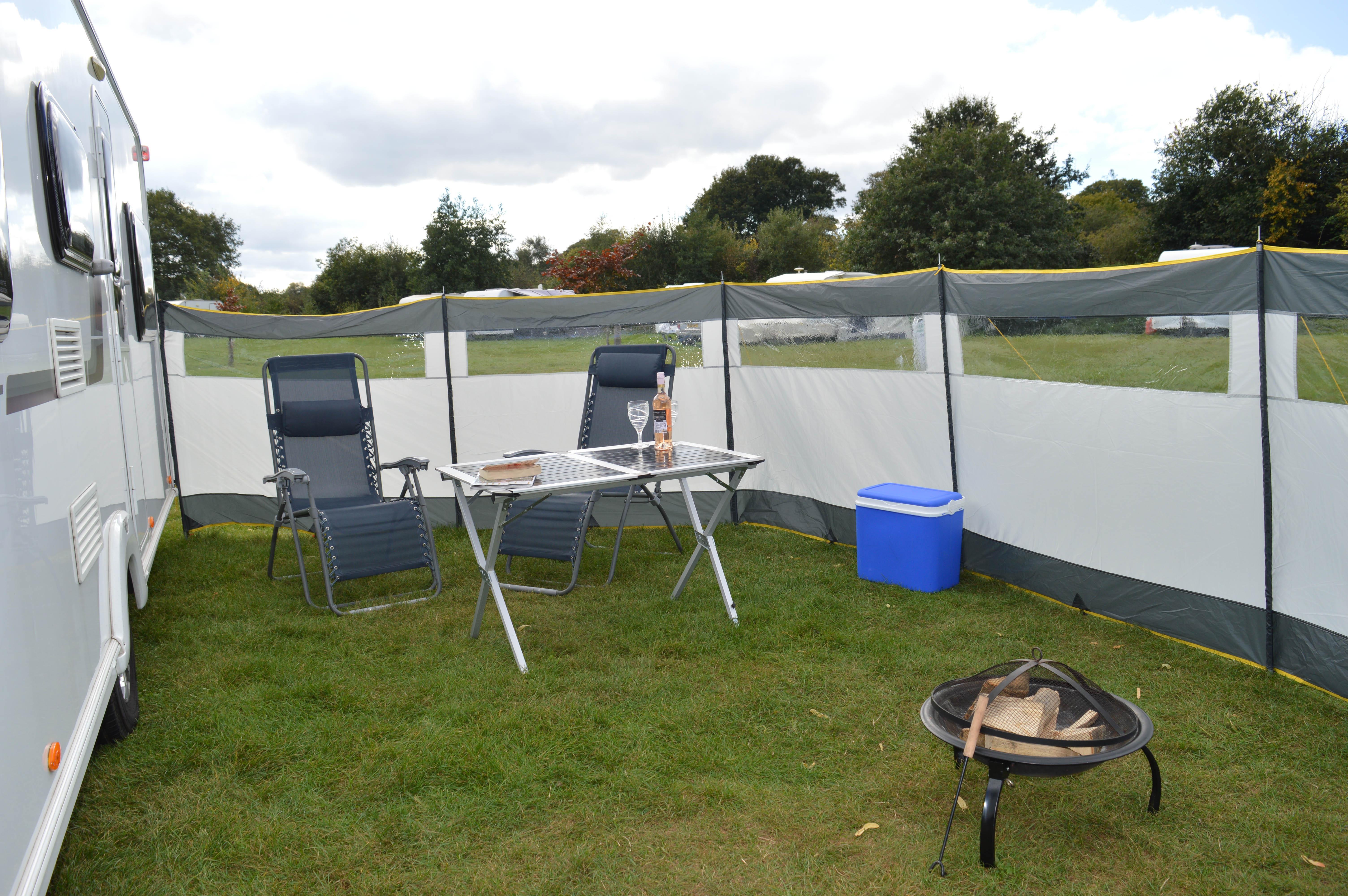 Maypole Steel Poled 5 Panel Windbreak