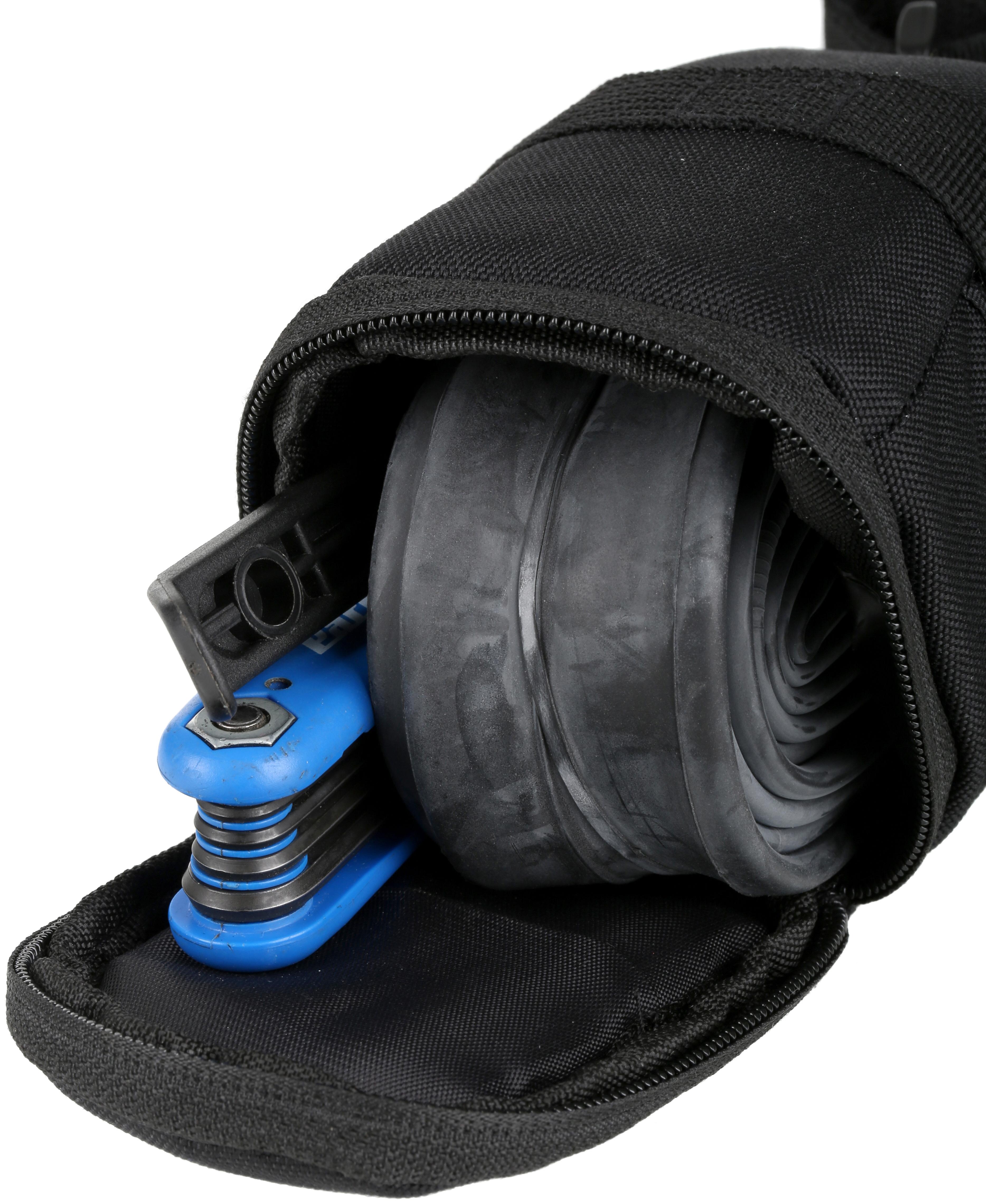 Halfords Essentials Saddle Bag