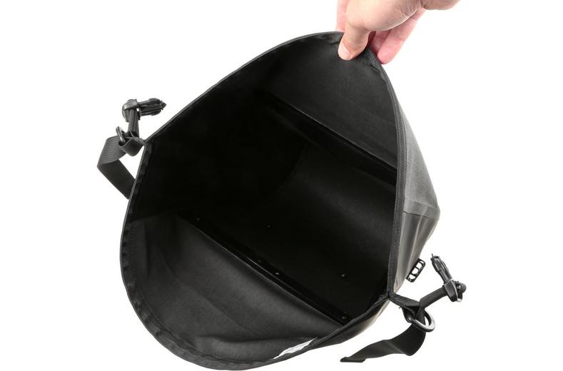 Halfords Advanced Waterproof Pannier Bag Halfords Advanced Waterproof Pannier Bag