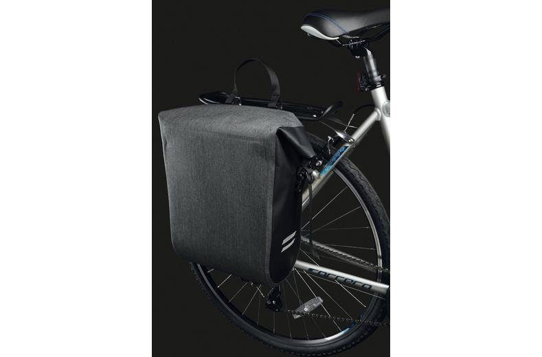 Halfords Advanced Waterproof Pannier Bag Halfords Advanced Waterproof Pannier Bag