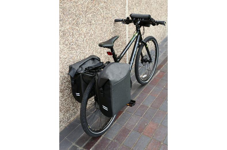 Halfords Advanced Waterproof Pannier Bag Halfords Advanced Waterproof Pannier Bag