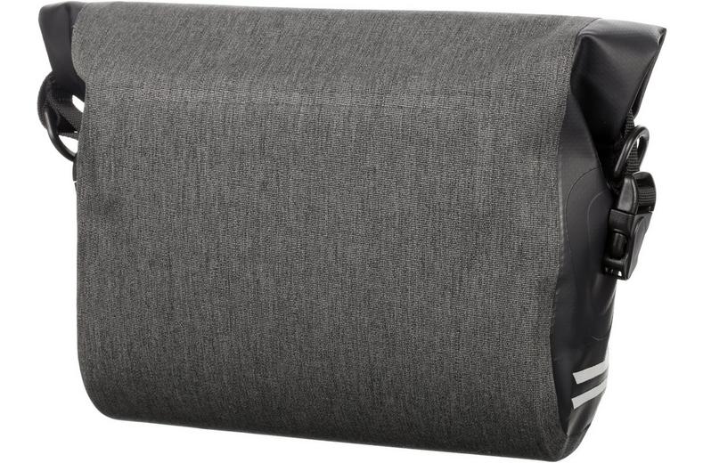Halfords Advanced Waterproof Handlebar Bag Halfords Advanced Waterproof Handlebar Bag