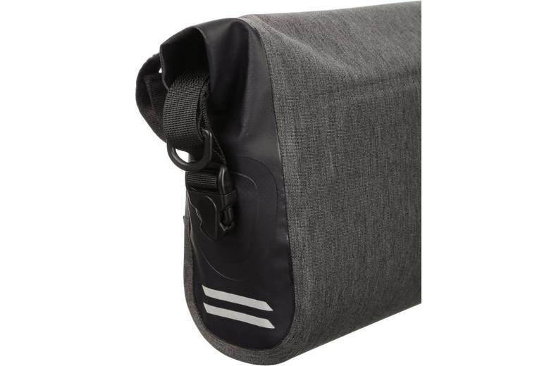 Halfords Advanced Waterproof Handlebar Bag Halfords Advanced Waterproof Handlebar Bag