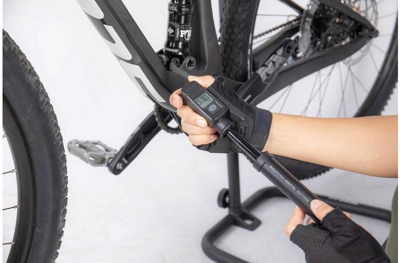 Topeak Mountain Digital Pump 2 Stage Topeak Mountain Digital Pump 2 Stage