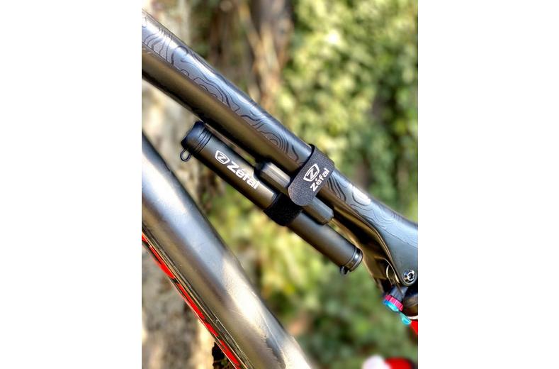 Zefal EZ Max FC C02 Inflator and Hand Pump Zefal EZ Max FC C02 Inflator and Hand Pump