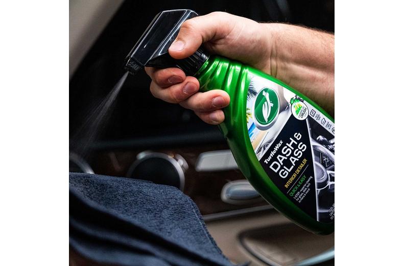 Turtle Wax Dash & Glass Interior Cleaner 500ML Turtle Wax Dash & Glass Interior Cleaner 500ML