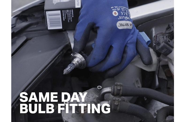 Halfords H1 448 Car Headlight Bulb Single Pack Halfords H1 448 Car Headlight Bulb Single Pack