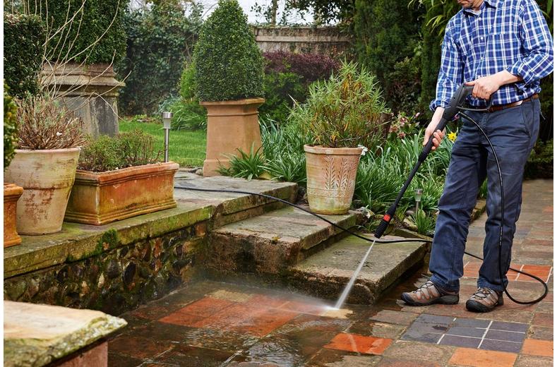 Bosch EasyAquatak 100 Pressure Washer Bosch EasyAquatak 100 Pressure Washer