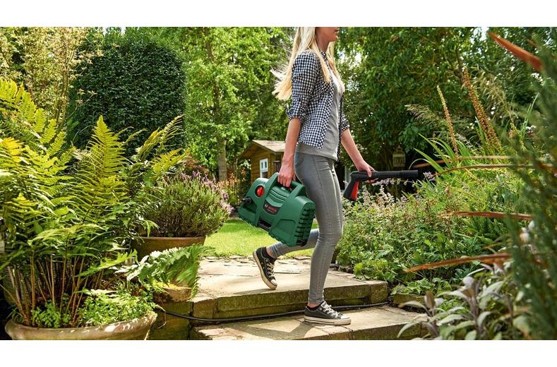 Bosch EasyAquatak 100 Pressure Washer Bosch EasyAquatak 100 Pressure Washer