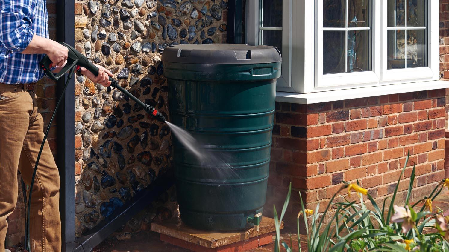 Bosch EasyAquatak 100 Pressure Washer