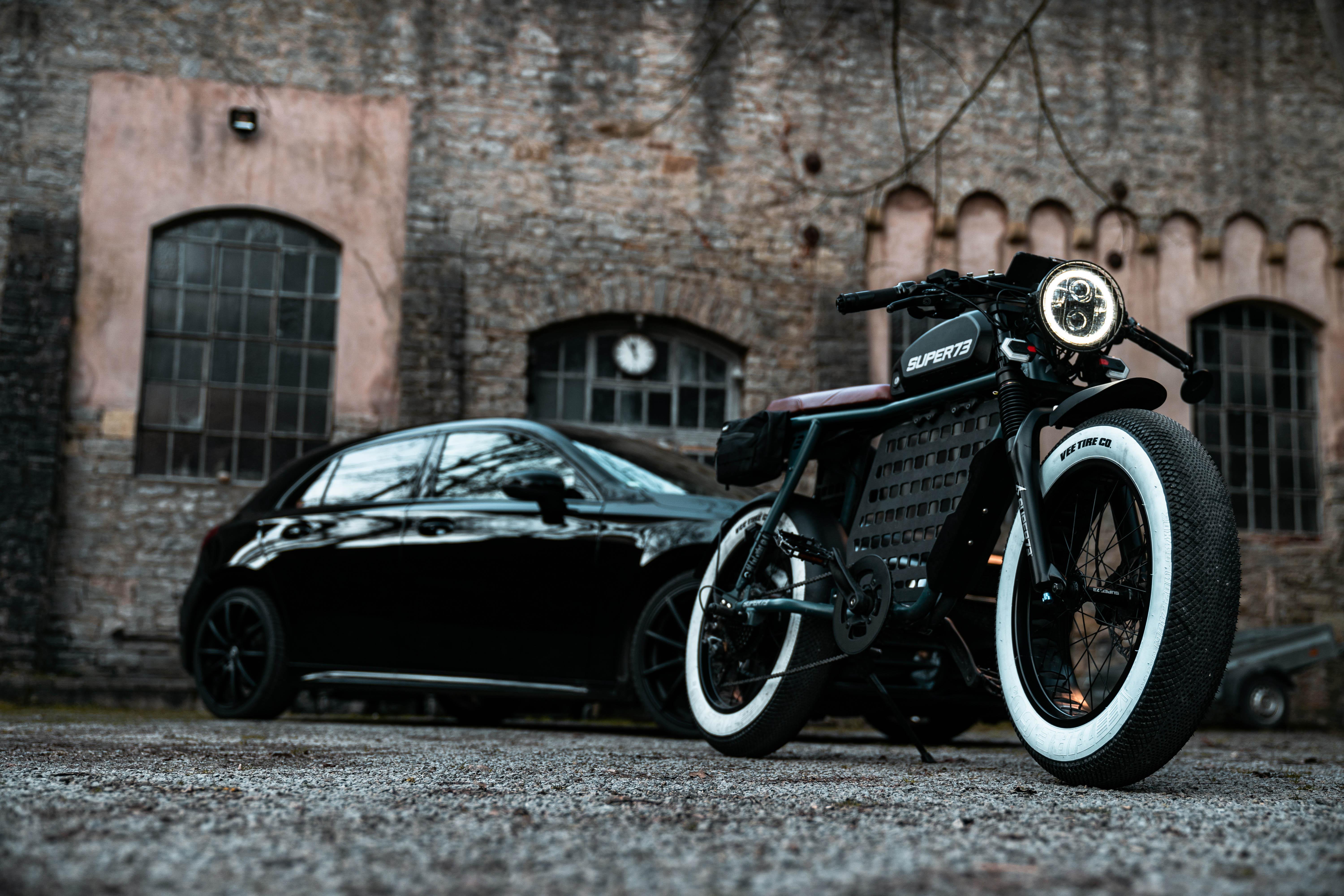 Vee Tire Co. Speedster 20x4.00" E-Bike Tyre, Black