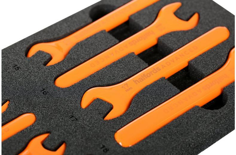 Halfords Advanced EV 1000V Insulated 9 Piece Spanner Set 10-18mm Halfords Advanced EV 1000V Insulated 9 Piece Spanner Set 10-18mm