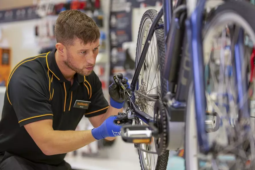 Halfords bike repair outlet service