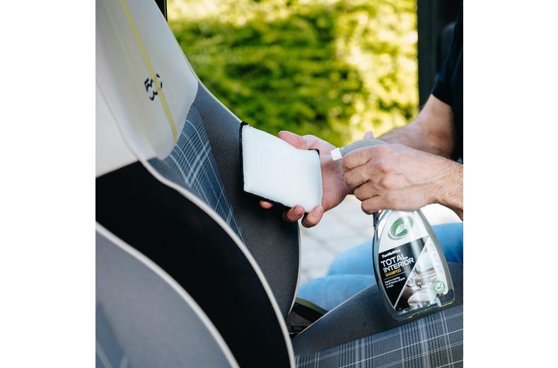 Turtle Wax Hybrid Solutions Scrub Warrior Interior Micro Sponge Turtle Wax Hybrid Solutions Scrub Warrior Interior Micro Sponge