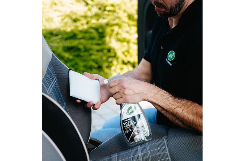 Turtle Wax Total Interior Shampoo 500ml Turtle Wax Total Interior Shampoo 500ml