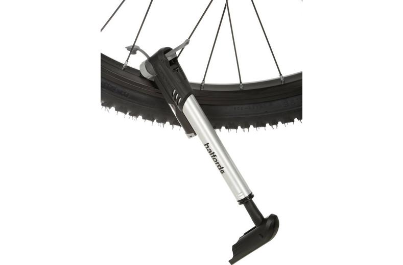 Halfords Dual Action Bike Pump Halfords Dual Action Bike Pump