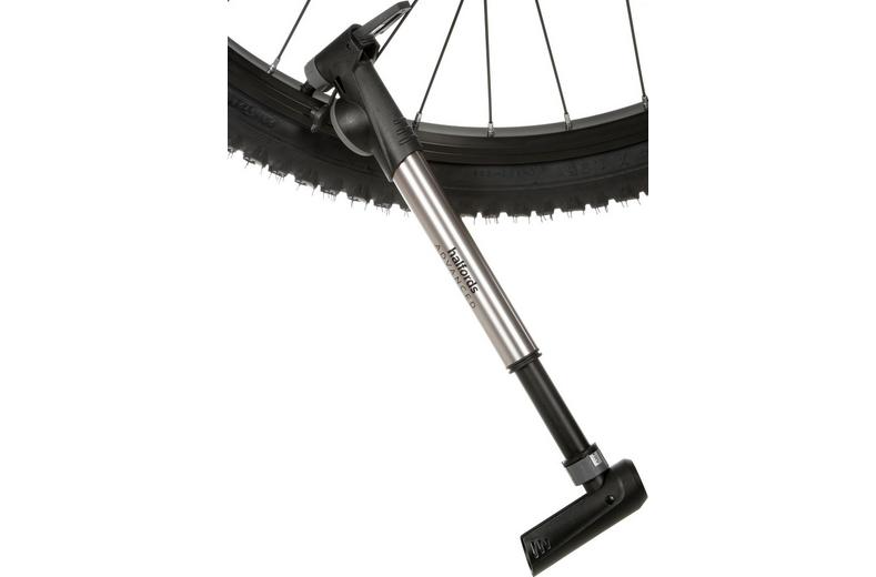 Halfords Advanced High Pressure High Volume Pump Halfords Advanced High Pressure High Volume Pump