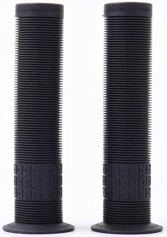 Halfords DMR 25 Year Grips Black Flange | Extra 8% off for BC Members