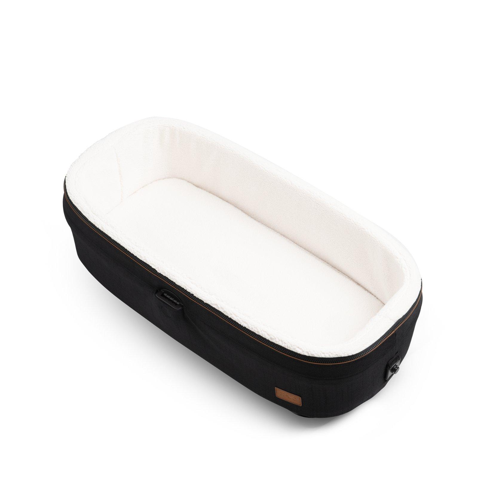 Tavo Maeve Medium Dog Car Seat with Car Seat Base - Rigid Onyx