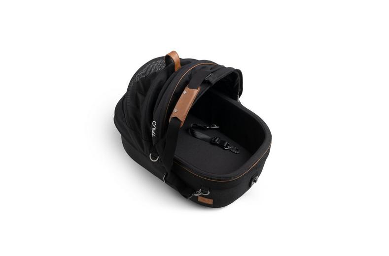 Tavo Maeve Small Dog Car Seat with Car Seat Base - Flex Onyx Tavo Maeve Small Dog Car Seat with Car Seat Base - Flex Onyx