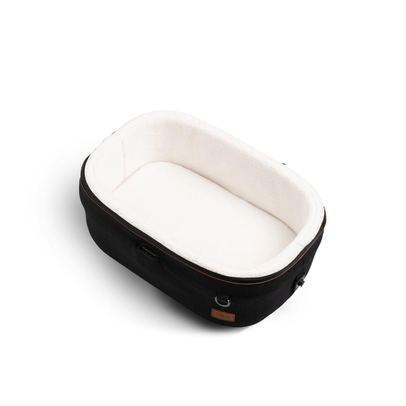 Tavo Maeve Small Dog Car Seat with Car Seat Base - Flex Onyx